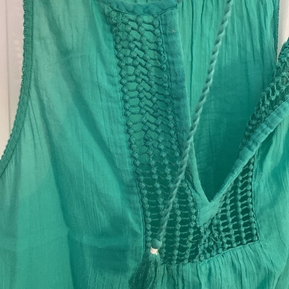 Used Hollister light weight tank top blouse size small - Picture 7 of 7